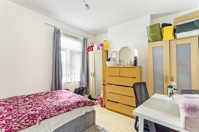 Terraced house for sale in Spencer Road, Mitcham Junction, Mitcham