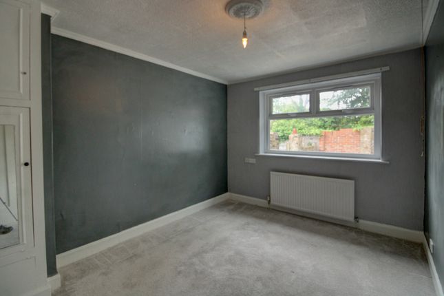 7, Albany Road, Blackburn photo 4