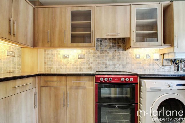 28 Lapwing Close, Swindon photo 4