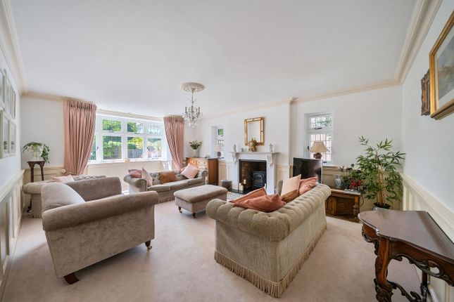 7, Greys Park Close, Kent photo 3