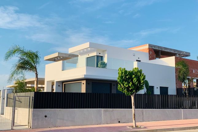 Thumbnail Semi-detached house for sale in Avenida Goya/Greco, La Marina, Alicante, Valencia, Spain