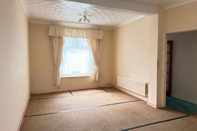 15 Fron Terrace, Llanelli photo 5