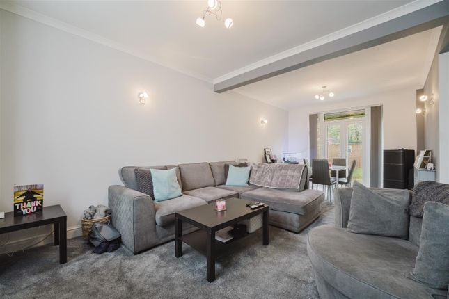 61, The Vale, Hounslow photo 3