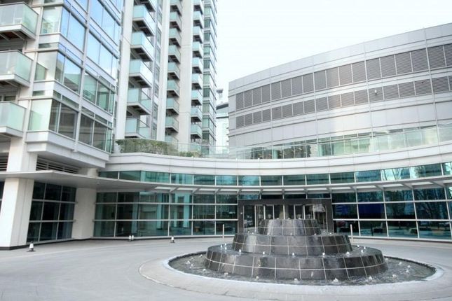 Flat to rent in Pan Peninsula East Tower, South Quay, Canary Wharf, London