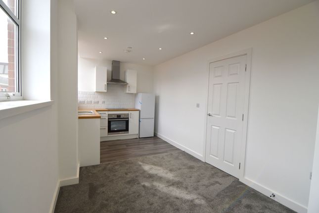 Flat to rent in Flat, Thornhill House, Thornhill Street, Wakefield