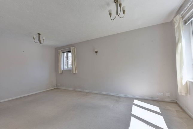 23, Tilebarn Close, Henley On Thames photo 4