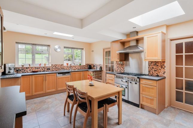 22, Chipstead Lane, Tadworth photo 3