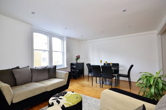 Flat to rent in Heyford Terrace, Vauxhall, London