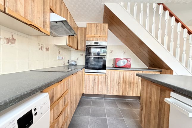 27, Ashford Drive, Durham photo 4