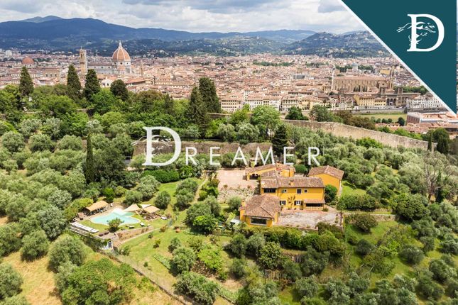 Thumbnail Villa for sale in Piazzale Michelangelo, Firenze, Toscana