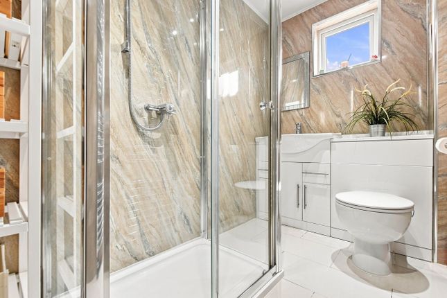 91, Braehead, Irvine photo 4