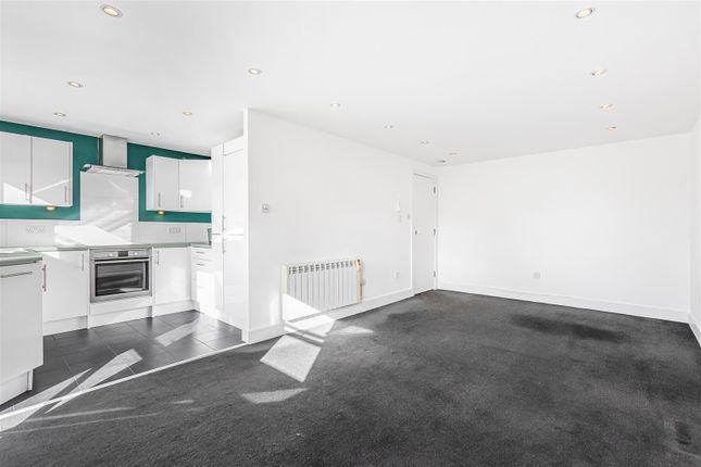 Mitre Court, Railway Street, Hertford photo 3