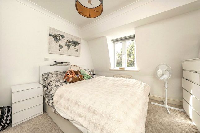 41, Elizabeth Gardens, Old Isleworth photo 4