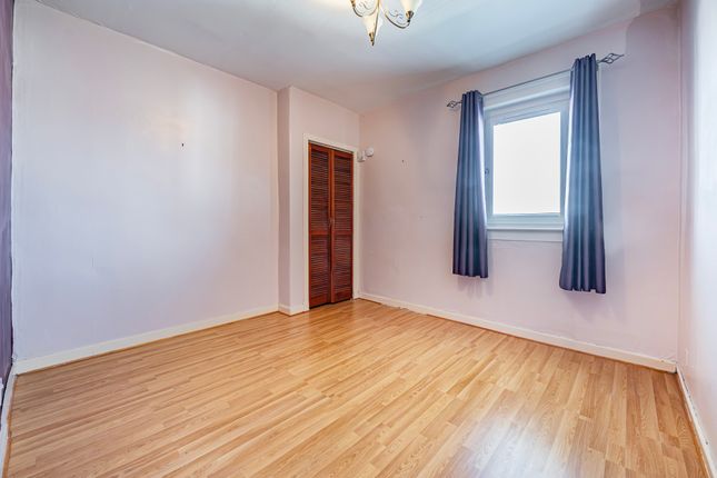 63 Arden Avenue, Thornliebank,, Glasgow photo 5