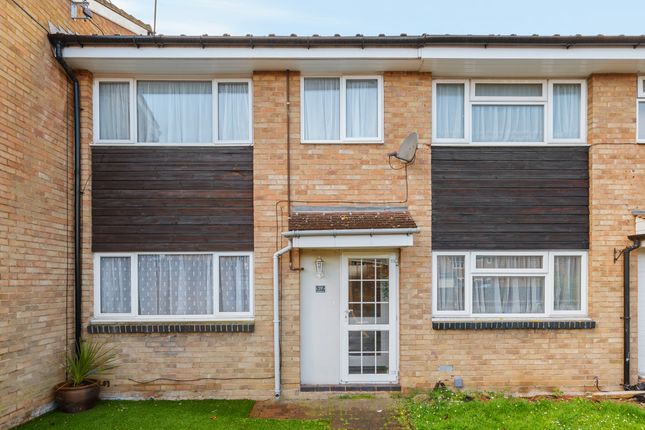 Terraced house for sale in Middlefields, Croydon, Surrey