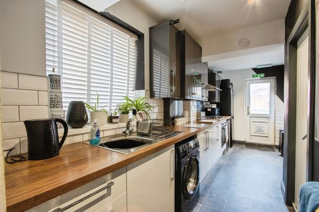 114, Balne Lane, West Yorkshire photo 2