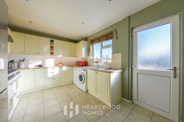 27, Springfield Road, St. Albans photo 2