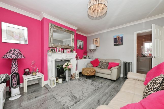3, Stortford Road, Hoddesdon photo 4