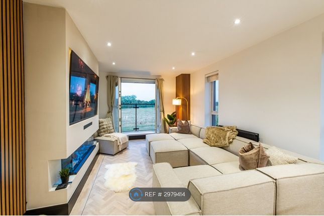 Flat   Malpass Drive Leybourne, Leybourne Chase, West Malling, Leybourne photo 2