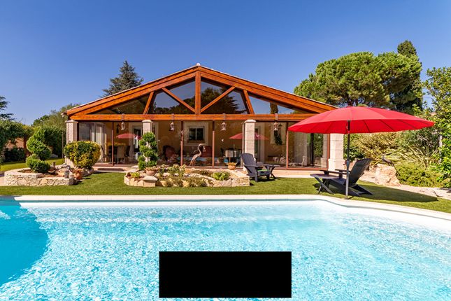 Villa for sale in Garons, Gard Provencal (Uzes, Nimes), Occitanie