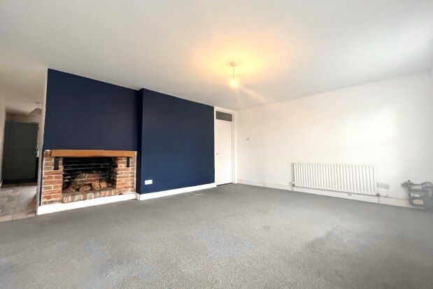 Flat to rent in St. Georges Square, Portsmouth