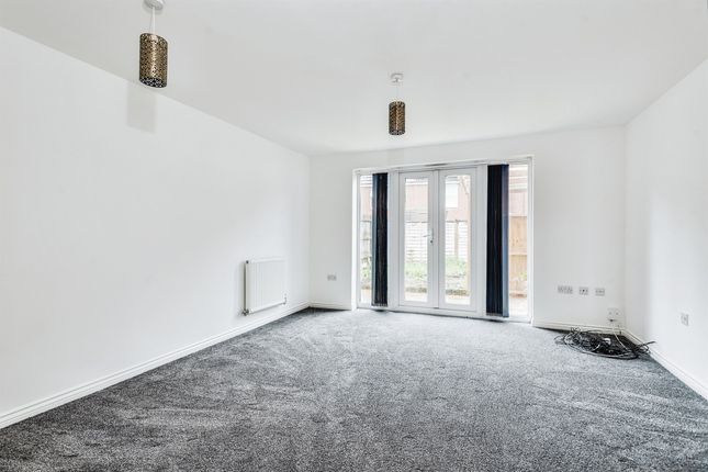 62, Dydale Road, Swindon photo 4