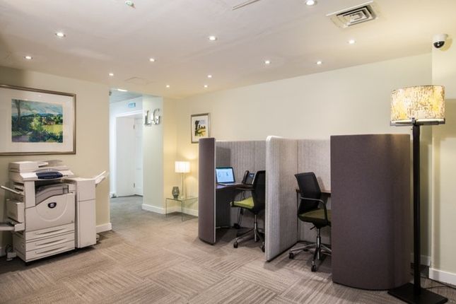 Office to let in W1K
