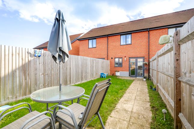 Pintail Close, Uckfield photo 2