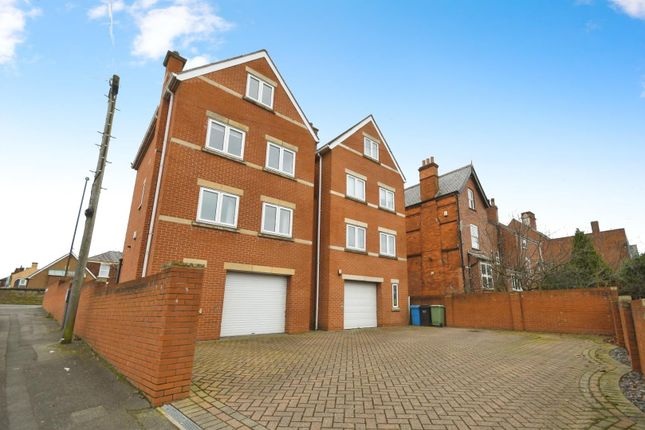 3-bed detached on 81B, Newbold Road, Chesterfield, £300,000