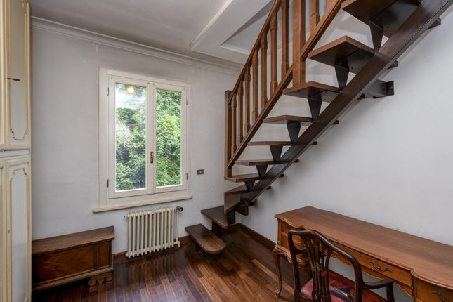 Terraced house for sale in Como, Lombardy, Italy