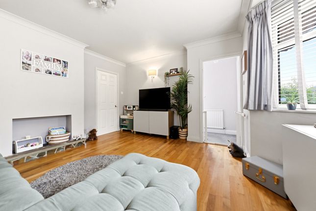 30, Wellington Grove, Pudsey photo 4