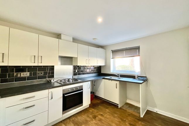 4 Richard Dawson Drive, Stoke-On-Trent photo 2