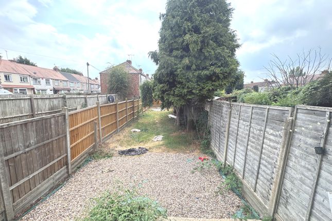 20, Farndale Avenue, Coventry photo 4