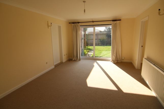2, Chetwode Close, Wokingham photo 4