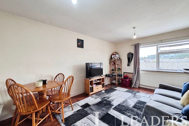 21, The Conyers, Harlow photo 4