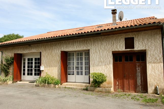 Thumbnail Villa for sale in Saint-Sornin, Charente, Nouvelle-Aquitaine