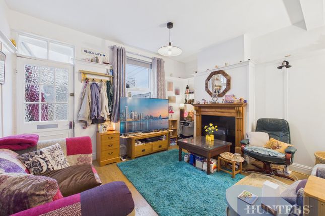6, West Sandgate Terrace, Scarborough photo 4