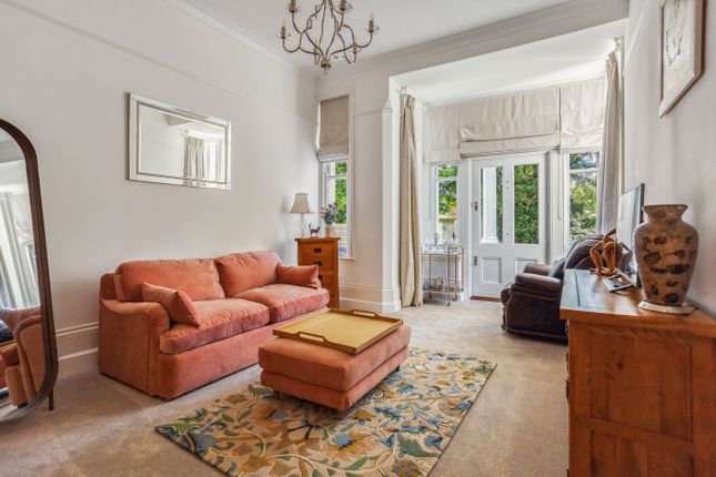 Flat for sale in Wray Park Road, Reigate