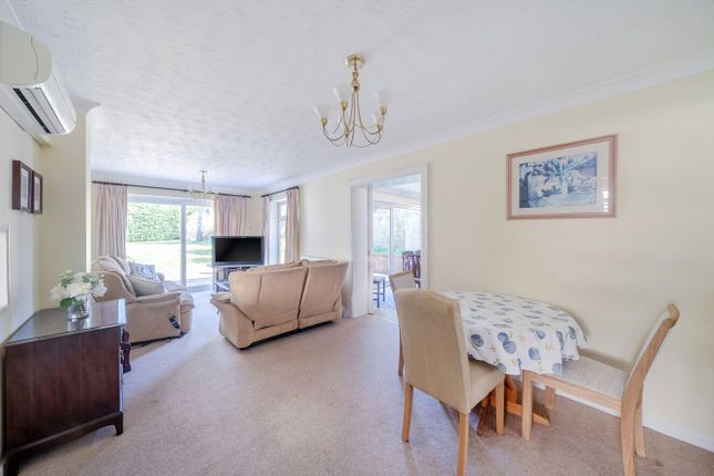 14, Bassett Heath Avenue, Hampshire photo 4