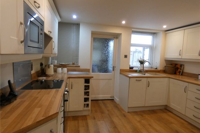 122, Macclesfield Old Road, Derbyshire photo 4
