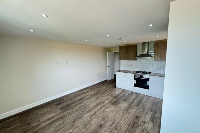 Flat to rent in Harvil Road, Uxbridge