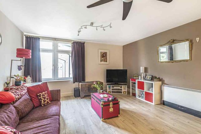 2 Bed Flat For Sale In Camp Road St Albans Al1 Zoopla