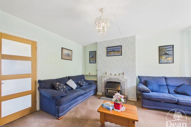 60, Parkend Road, Lydney photo 2