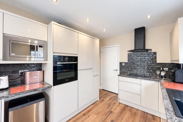 20, Brookside Drive, Stoke-On-Trent photo 4
