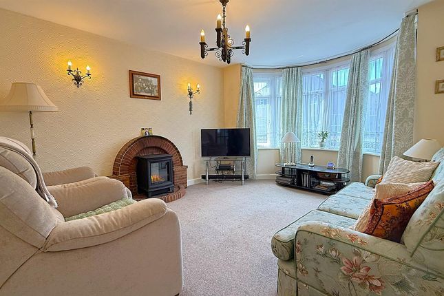 2, Wychall Park Grove, Birmingham photo 2