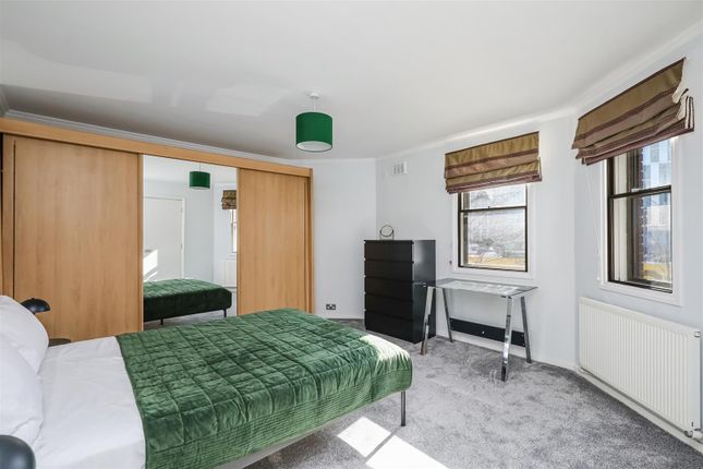1, Riverside Court, 20 Nine Elms Lane, London photo 4