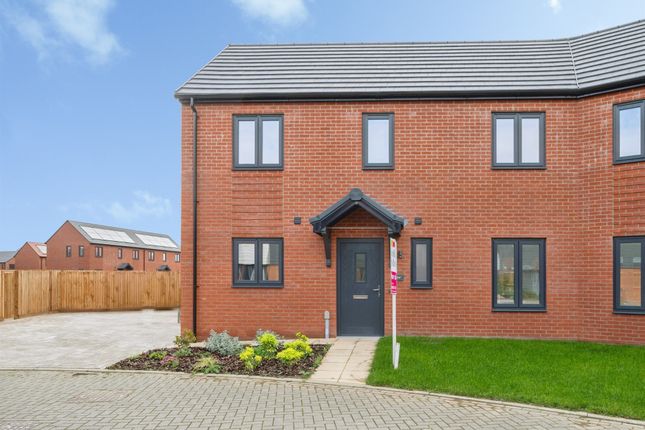 3-bed semi-detached on Emerald Close, Great Yarmouth, £295,000