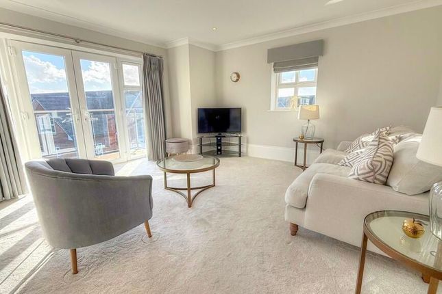 Apartment 4 Blenheim Court,, Farnham Road, Liss photo 2