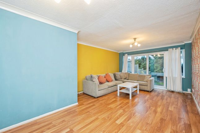 4, Ormskirk Rise, Derby photo 4