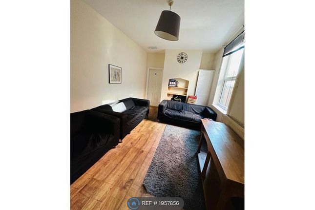Room to rent in Highgate Road, Walsall WS1